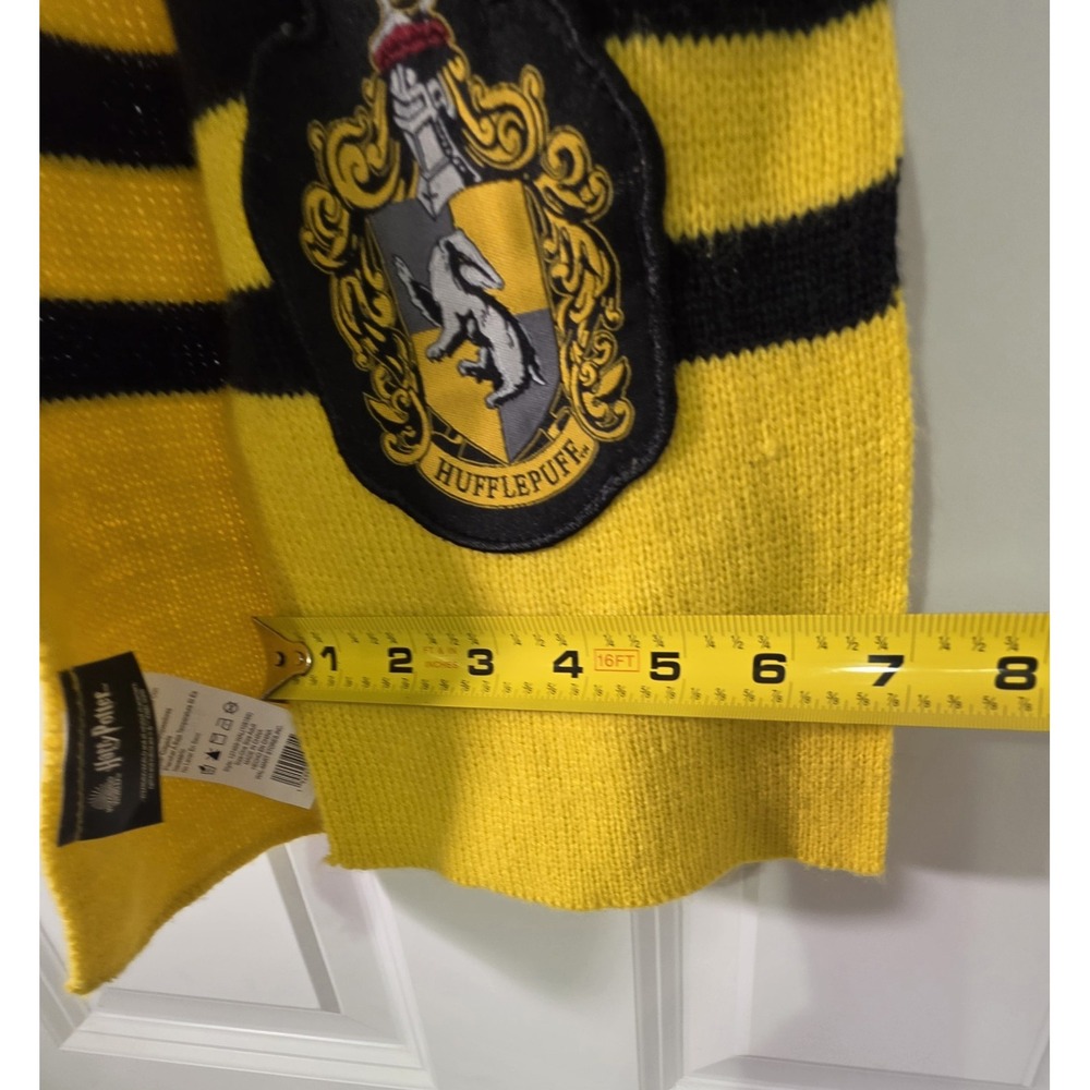 Harry Potter Hufflepuff Scarf Adult Yellow Black Knit Wizarding World Crest - Picture 2 of 9